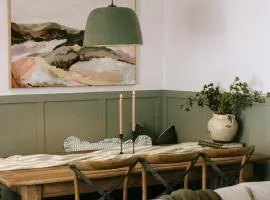 The Stationhouse Boutique Stay - Walk to it All