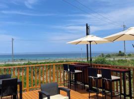 Glamping villa in the heart of Tsunoshima, limited to one group per day! Large garden! 1-minute walk to Cobalt Blue Beach!, luksuslik telkimispaik Shimonosekis