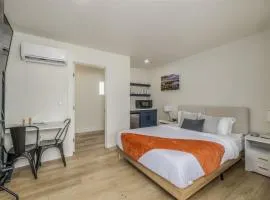 Downtown Studio #9 Food Truck Pavilion Next Door!