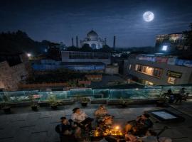 The Vacation Villa Agra A Boutique Hotel Near Taj Mahal, hotel s&nbsp;v&iacute;řivkou v destinaci Agra