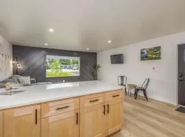 The Flats- Executive Suite-Downtown CDA