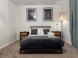 Stevenage Contractor & Family Retreat