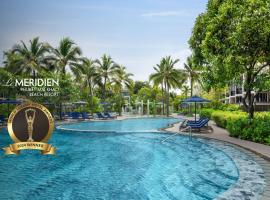 Le Meridien Phuket Mai Khao Beach Resort