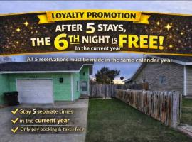 Your cozy little house away from home plus jacuzzy, хотел в Уест Уендоувър