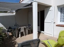 Maisonnette cosy avec accès direct plage - FR-1-194-450