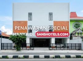 Vibes Djanti Residence Yogyakarta By Sans Hotel, hotel in Demangan