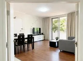 Central Burwood quiet share stay