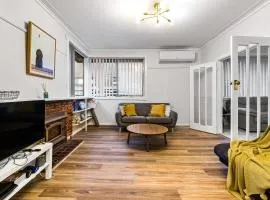 Gorgeous 3BR 1.5Bath AC in Every BR ｜ brick house