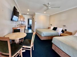 Colonial Terrace Motor Inn, hôtel à Raymond Terrace