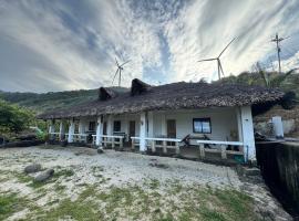 Buena Vistas Travellers Inn Hilside, hotel v destinaci Pagudpud