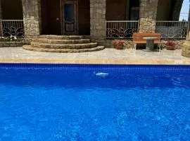 Bilgeh Old House Villa