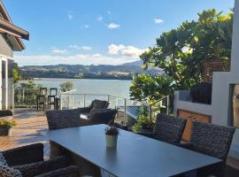 Luxurious Living plus Spa, hotel u gradu 'Raglan'