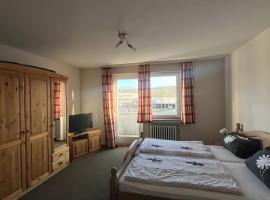 Gästezimmer zum Hackemack, hotell i Extertal