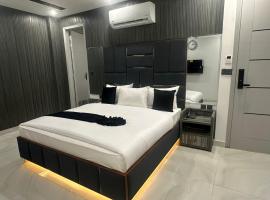 Gold Pine Hotel Mall Road, viešbutis mieste Dargai