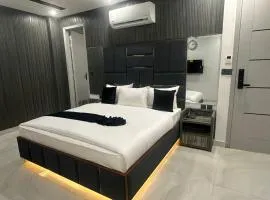 Gold Pine Hotel Mall Road