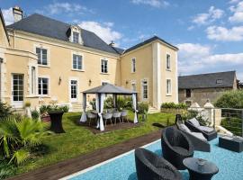 KVS Concept- Hébergement premium & accueil professionnel, Hotel in Écommoy