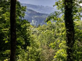 Roulotte immersive au jardin de Niargoutte, hotel di Plaine