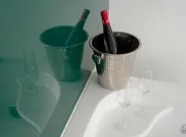 LoveRoom Le Loft & Garden Spa