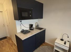 Small studio apartment in the city center, khách sạn ở Trollhättan