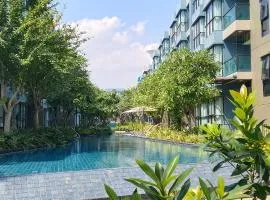Peaceful 2-Bedroom Beachside Retreat in Cha-Am