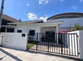 The White House Chalong