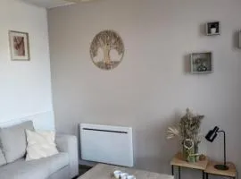 AUX ABORDS DU PoT BOUILLANT