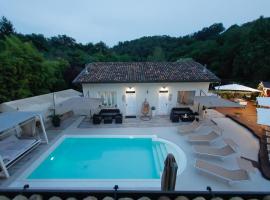 Apt 3 Borgo Lago di Garda, hotel a Castel Venzago
