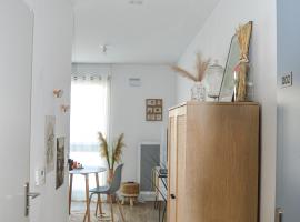 Logement neuf - c&oelig;ur de ville，永河畔拉羅什的自炊式住宿