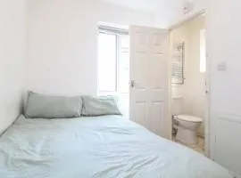 Coventry Road Studio Flat