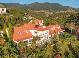 Charming homely Cherry Villa B&B with a panorama view