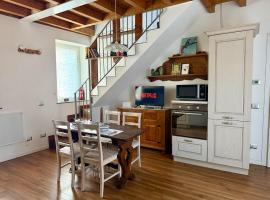 Casa lungo lago - Martinica Lake, hotel i Lecco