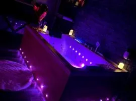 Appartement love room Perpignan cosy jacuzzi parking privée