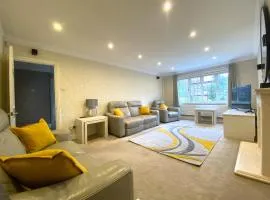 Beautiful 5 Bed 3 Bathroom Detached Family Home 8