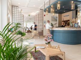 Amadei Hotel Promenade, hotel en Pésaro