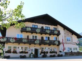 Gasthof Weissenbach, hotel in Strobl