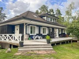 3 Bedroom Stunning Home In Norrtälje