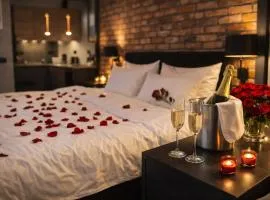 Riverside Industrial Studios - SAUNA - GYM -air-conditioning-SPA-FITNESS