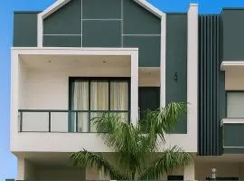 4 rooms Bunglow with pool and jacuzzi