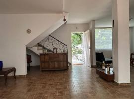 The Cats Nail house, hotel u gradu Kali