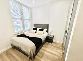 Cozy 1 bed I Tram I Bury Market