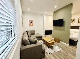 Modern 1-Bed in Victorian Building, Bury