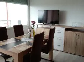 Schönes, modernes Appartement mit Balkon