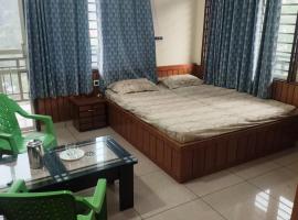 Thakur Guest House, Hotel in Karsog