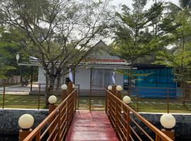 Lake View Pool Villa By Mayooram, хотел в Колам