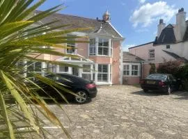 Potters Mooring Guest House