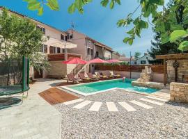 Holiday House Radigosa, hotel u gradu Peresiji