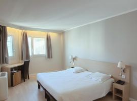 Hôtel de l'Étoile, hotel u gradu Antib