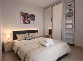 Mountain View Escape Cozy 2-Room Apt and Parking