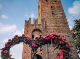 Residenza Il Castello Tre, hotel en CastellʼArquato