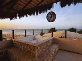 Lar Riviera Flat - com jacuzzi e vista mar